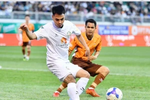 Hoàng Anh Gia Lai hòa nhạt nhòa Bình Định FC ở vòng 13 V-League..