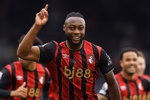 Man United có loạt quyết sách quan trọng