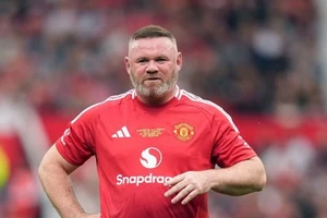 Wayne Rooney không hài lòng với lối chơi của các cầu thủ Man United.