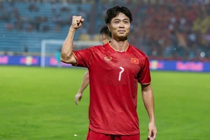 Đình Bắc ‘vượt mặt’ đàn anh Công Phượng