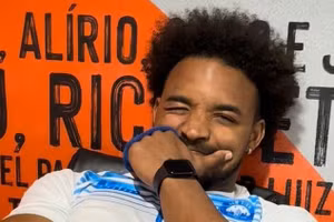 Xuân Son tích cực tập phục hồi ở quê nhà Brazil.