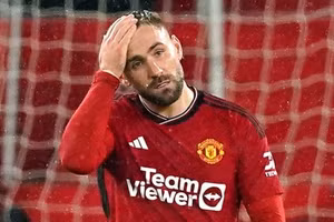 Luke Shaw tiếp tục làm bạn với chấn thương.