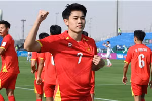 Đình Bắc nhận án phạt nặng từ Liên đoàn bóng đá châu Á