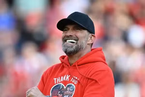 HLV Klopp được cựu sao Arsenal tiến cử dẫn dắt Man United.