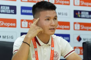 Quang Hải quyết thắng ở Chung kết Cúp C1 Đông Nam Á.