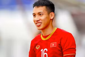 Đỗ Hùng Dũng nhập viện để tiểu phẫu.