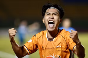 Lý Đức được bổ sung lên đội tuyển Việt Nam.