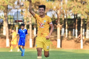 Đinh Quang Kiệt trở lại thi đấu ở Hoàng Anh Gia Lai .