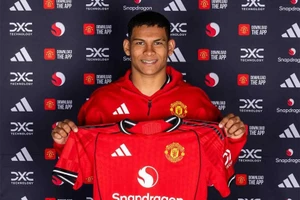 Diego Leon gia nhập Man United.