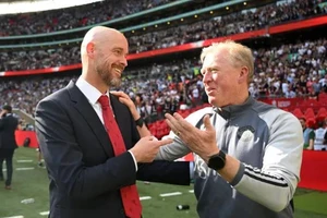 Trợ lý HLV Ten Hag Steve McClaren dẫn dắt tuyển Jamaica sau khi rời MU.