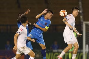 Nam Định thắng cách biệt Bình Dương ở vòng 20 V-League.