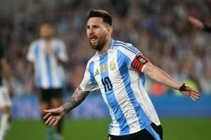 Bị phản ứng dữ dội vì đề cử Messi, FIFA lên tiếng