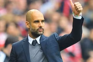 HLV Pep Guardiola cân nhắc gia hạn với Man City.