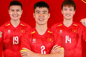 Quang Hải ‘vượt mặt’ Quả bóng vàng Hoàng Đức