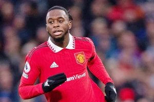 Aaron Wan-Bissaka lọt tầm ngắm của West Ham.