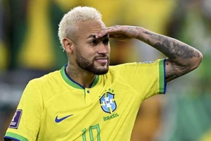 Neymar đứng trước cơ hội được hưởng thừa kế 1 tỷ USD từ fan hâm mộ.