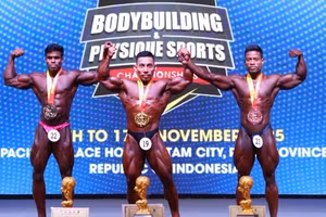 Chiến tích lẫy lừng và thể hình vạn người mê của lực sỹ Phạm Văn Mách 