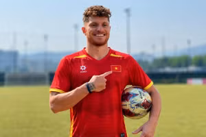 Tiền đạo Brazil báo tin vui tới HLV Kim Sang-sik