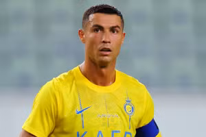 C.Ronaldo nhận nhiều chỉ trích sau trận chung kết Siêu cúp Ả rập.