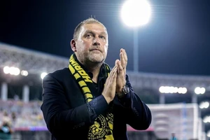 HLV Malaysia quyết thắng tuyển Việt Nam tại Thiên Trường.