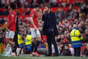 Harry Maguire nhận phán quyết chấn động
