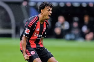 Man United tranh sao trẻ với Barca và loạt ông lớn