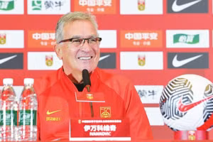 HLV Trung Quốc hy vọng gặp may mắn ở trận gặp Indonesia tối nay.