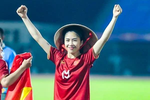 Thanh Nhã và đồng đội nhận số tiền thưởng lớn từ FIFA.