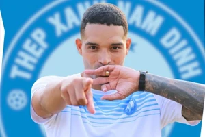 Rogerio Alves dos Santos gia nhập Công an Hà Nội sau khi chia tay Nam Định FC.