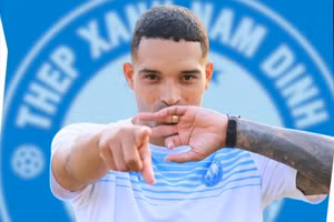 Rogerio Alves dos Santos gia nhập Công an Hà Nội sau khi chia tay Nam Định FC.