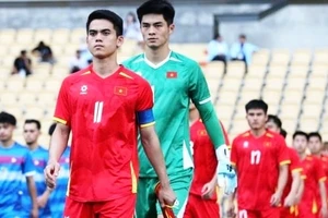 2 sao U22 Việt Nam lập kỷ lục sau tấm Huy chương vàng SEA Games
