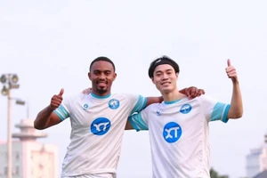 Văn Toàn báo tin vui tới HLV Kim Sang Sik