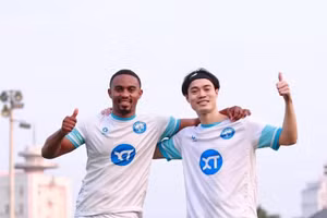 Văn Toàn báo tin vui tới HLV Kim Sang Sik