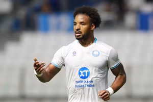 Xuân Son dẫn đầu cuộc đua Vua phá lưới Shopee Cup