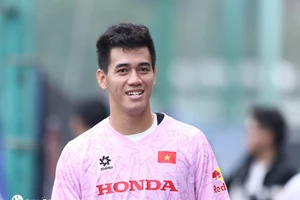 Tiến Linh bất ngờ không ra sân ở trận gặp Công an Hà Nội.