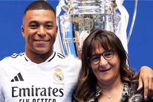 Mẹ của Kylian Mbappe kiếm tiền giỏi hơn loạt sao Real Madrid