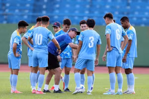 Tuyển Thái Lan và Việt Nam rơi vào cảnh trớ trêu