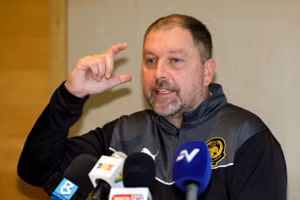 HLV Malaysia quyết thắng tuyển Việt Nam.