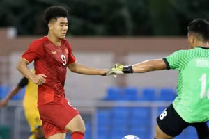 Tiền đạo Hà Đức Chinh được đội bóng hạng Nhất quan tâm.