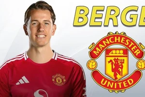 Sander Berge lọt tầm ngắm của Man United.