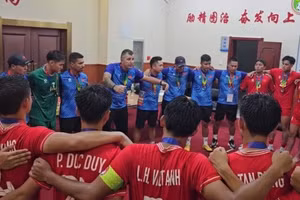 HLV Cristiano Roland hài lòng với trận thắng U16 Nhật Bản.