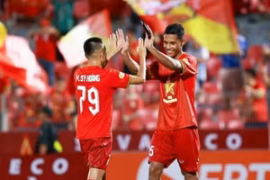 Adou Minh mơ ước được khoác áo đội tuyển Việt Nam.