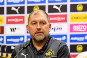 HLV Malaysia quyết thắng tuyển Việt Nam trên sân nhà.