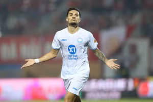  Tiền vệ Hendrio lên kế hoạch nhập tịch Việt Nam.