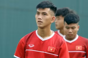 Nguyễn Cảnh Anh rời Hoàng Anh Gia Lai gia nhập Long An FC của giải hạng Nhất.