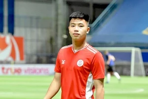 Cao Trần Hoàng Hùng gia nhập Bình Định FC.