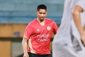 Công an Hà Nội đả bại Nam Định trong trận cầu giàu cảm xúc.