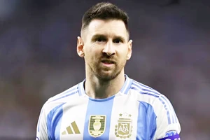 Messi suýt hóa tội đồ ở trận gặp Ecuador.