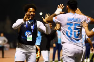 Thép Xanh Nam Định cạn kiệt cơ hội bảo vệ ngôi vương V-League