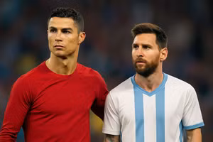 Cựu trợ lý của Sir Alex so sánh Ronaldo và Messi